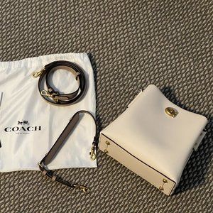 Coach Willow Bucket Bag
